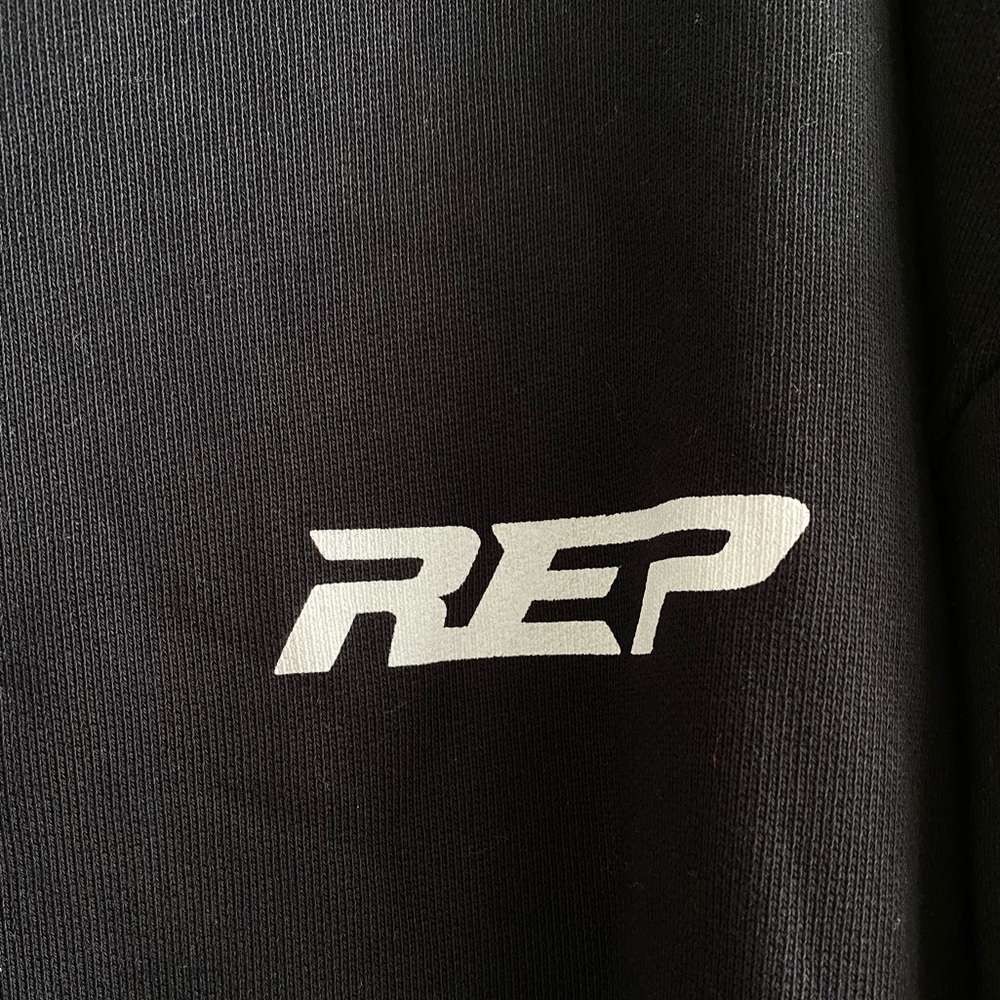 Represent Sweater - Picture 8 of 10